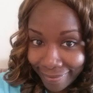 Meet your Posher, Dee dee